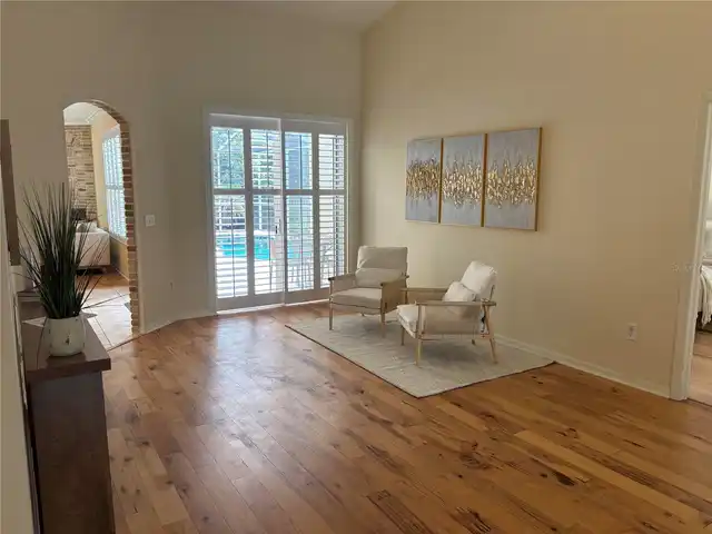 Listing Photo 10