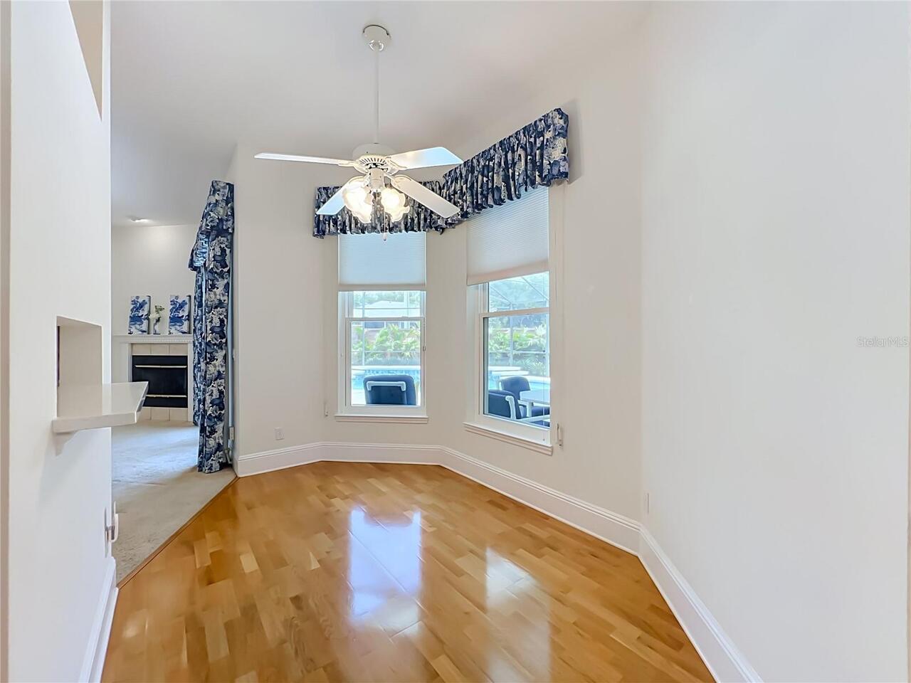 Listing Photo 12