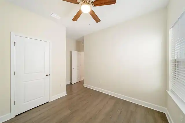 Listing Photo 24