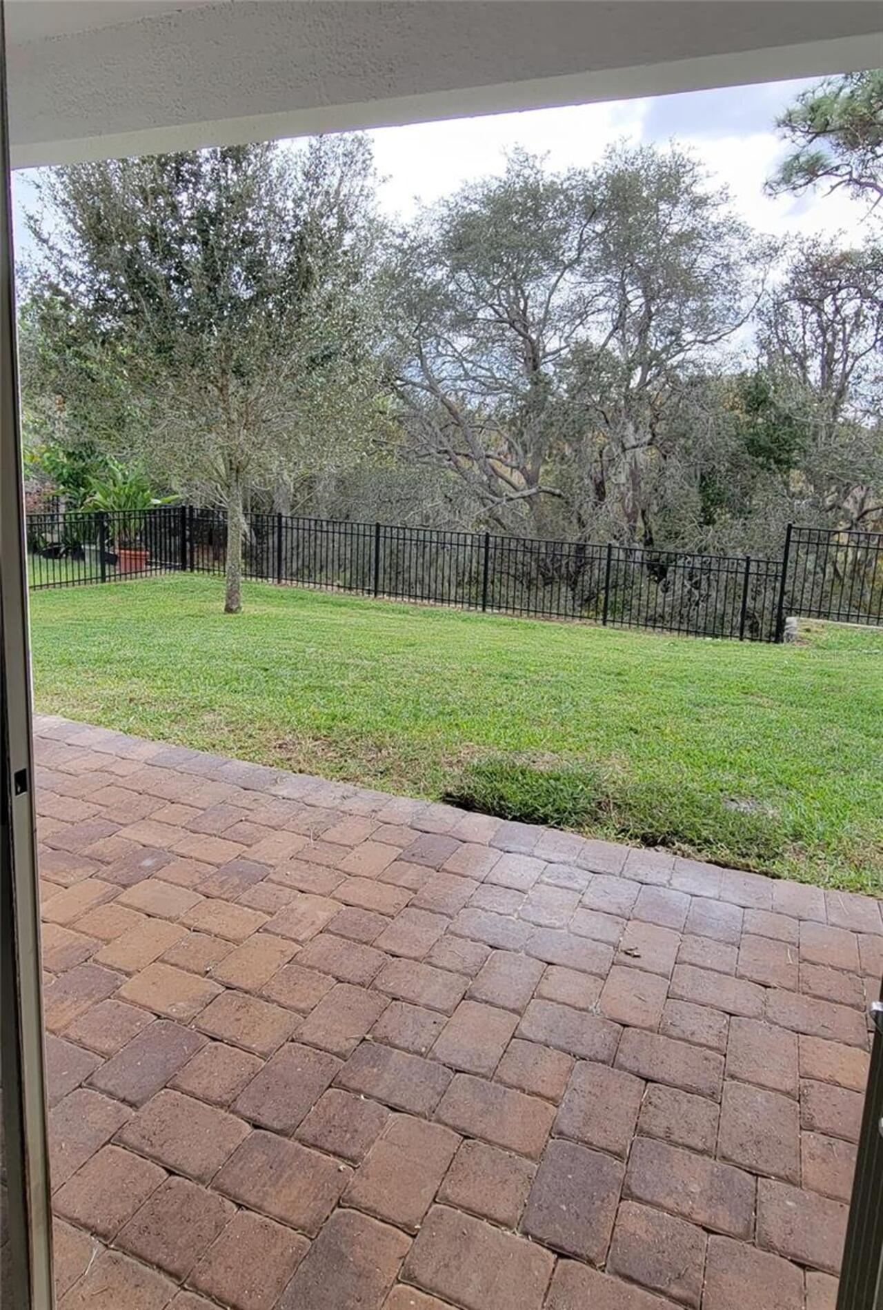 Listing Photo 8