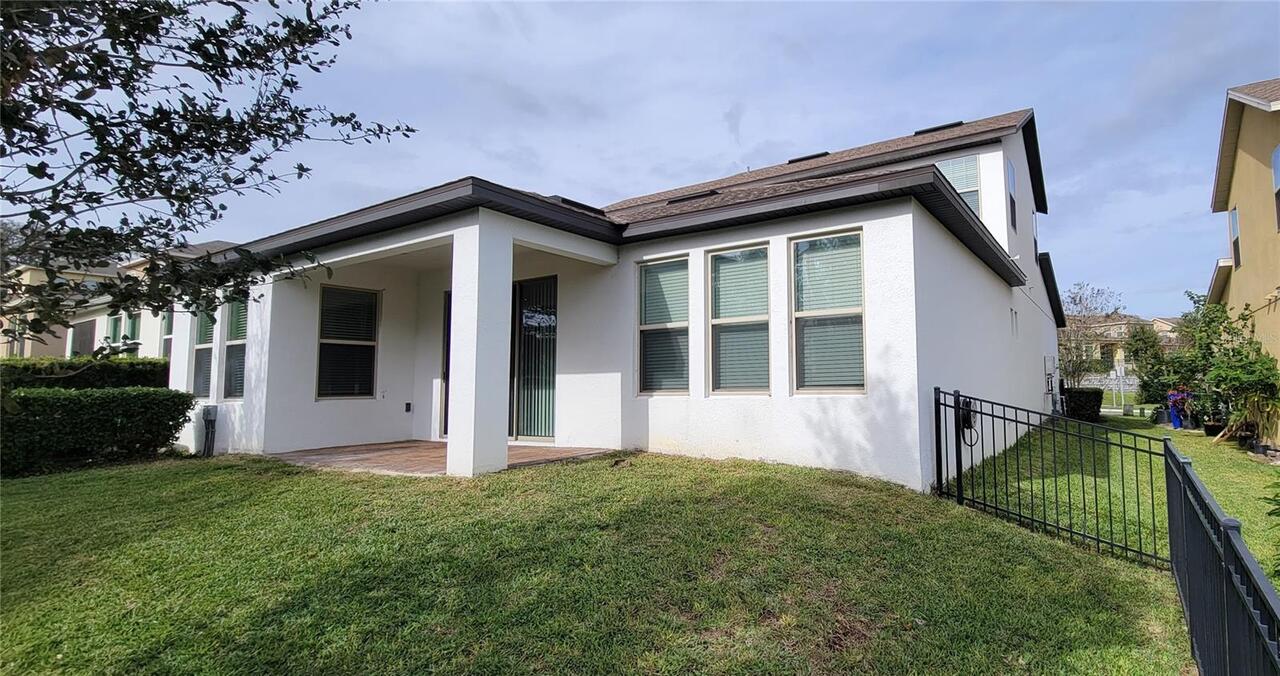 Listing Photo 9