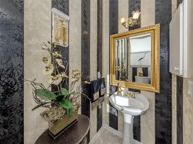Listing Photo 25