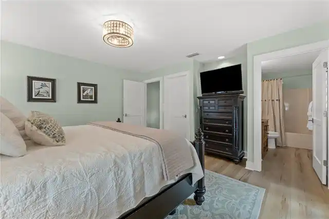 Listing Photo 17