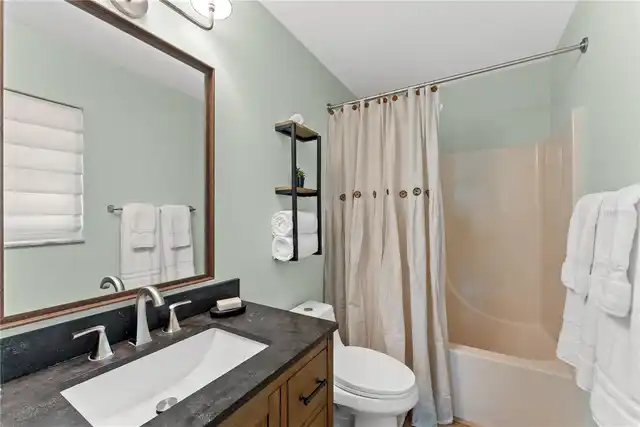 Listing Photo 20