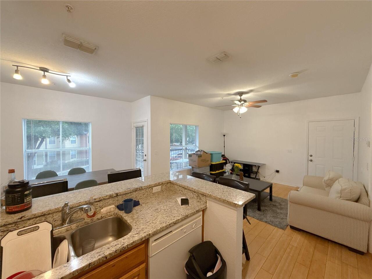 Listing Photo 12