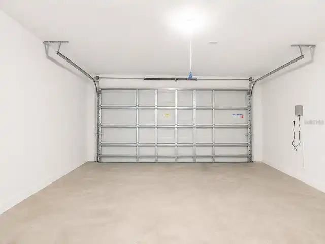 Listing Photo 9