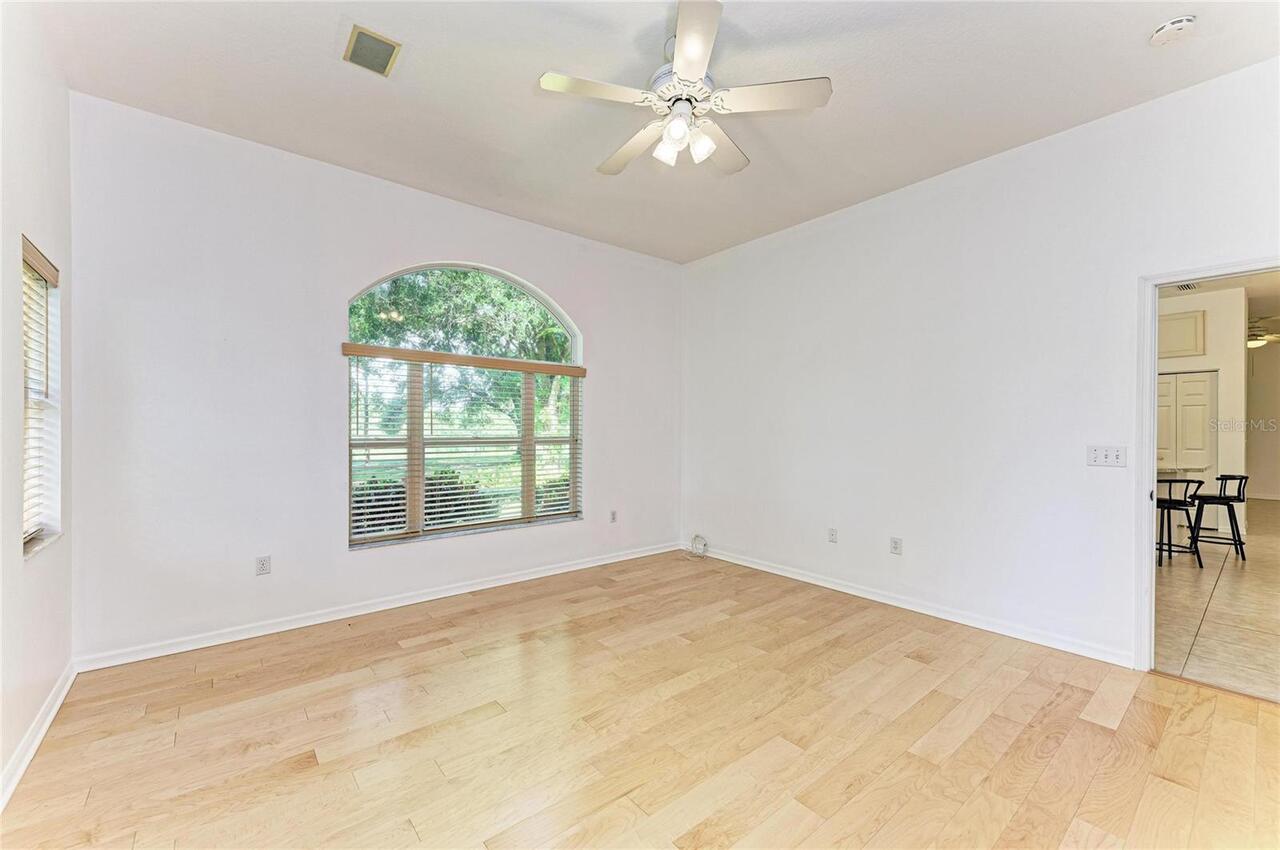 Listing Photo 24