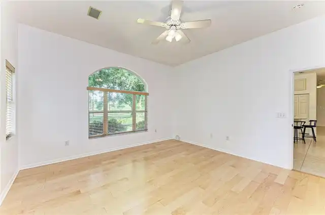 Listing Photo 24