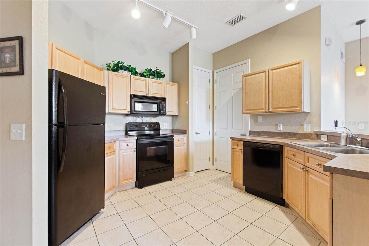 Listing Photo 9