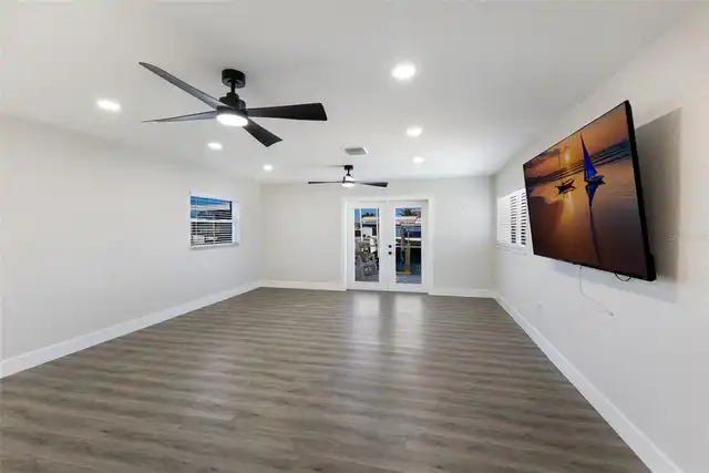 Listing Photo 32