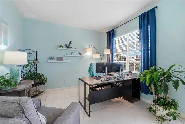 Listing Photo 11