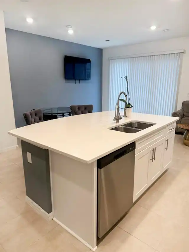 Listing Photo 9