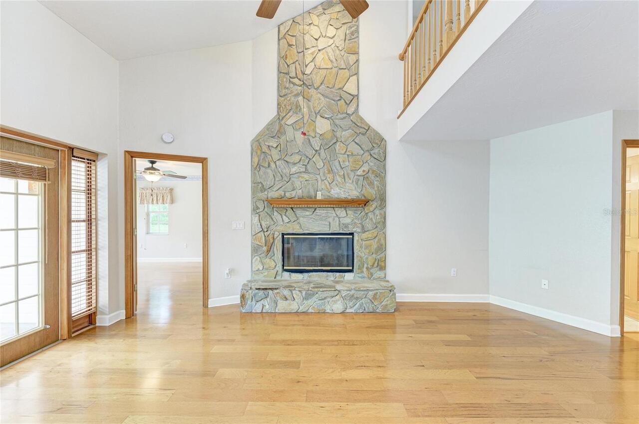 Listing Photo 12