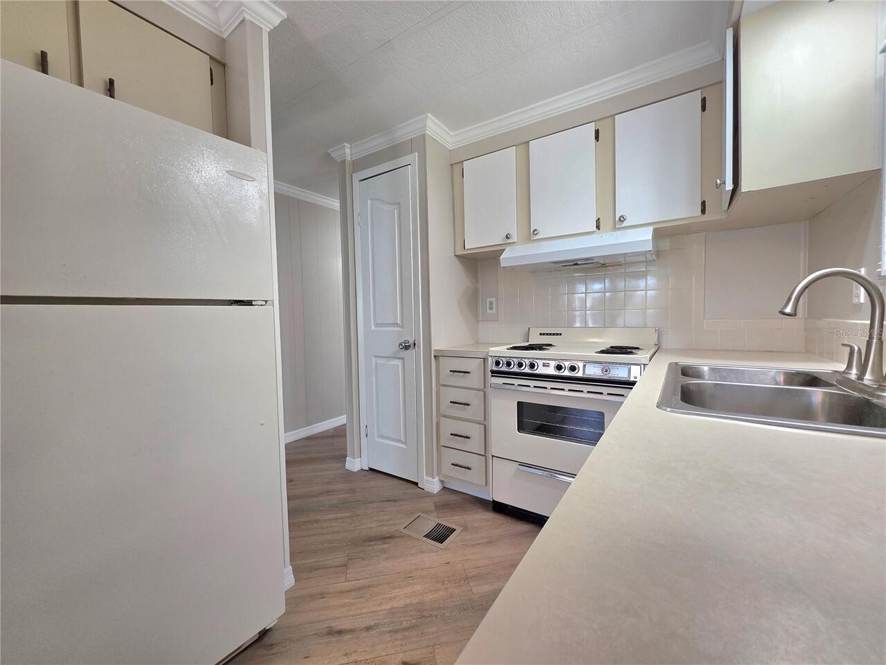 Listing Photo 16