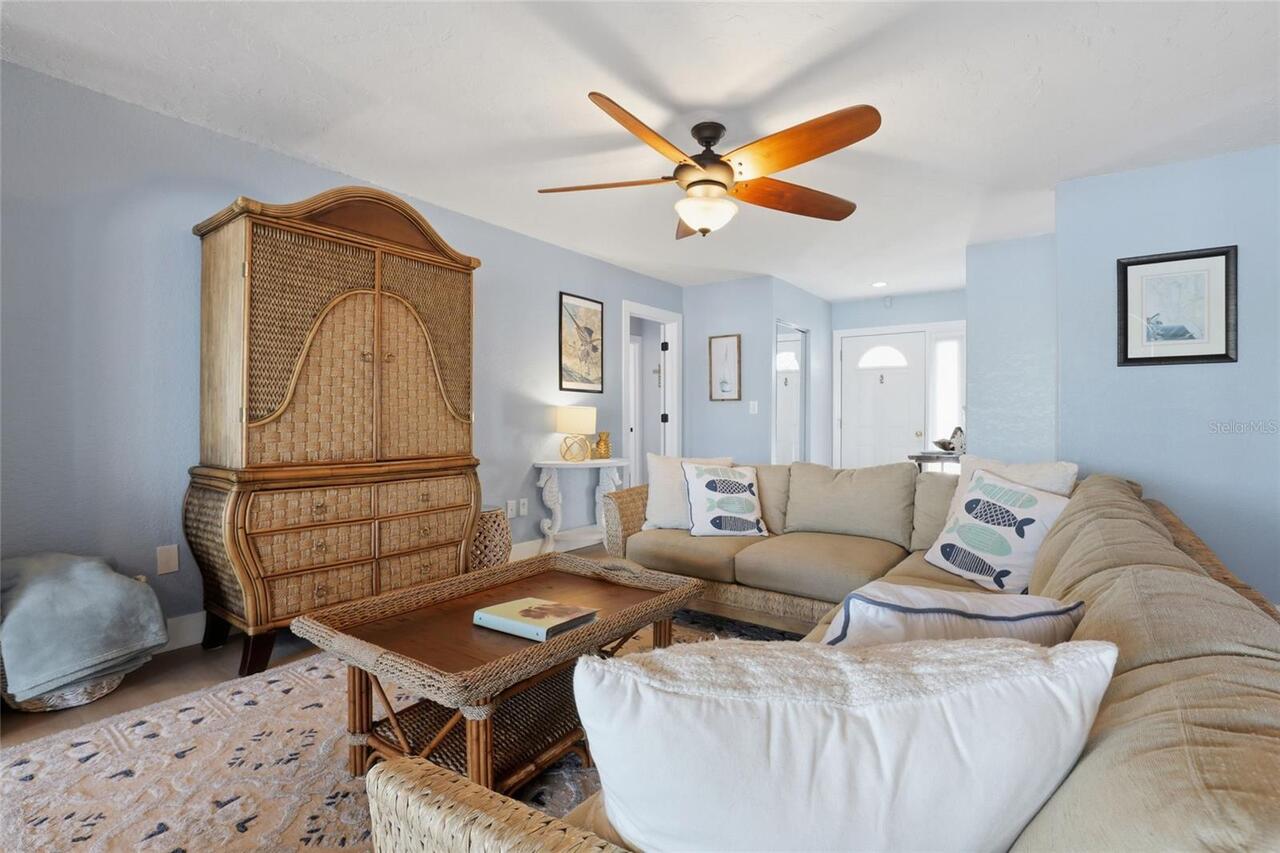 Listing Photo 8