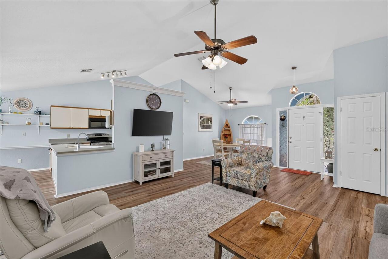 Listing Photo 9