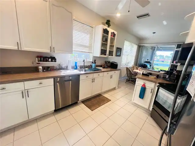 Listing Photo 10