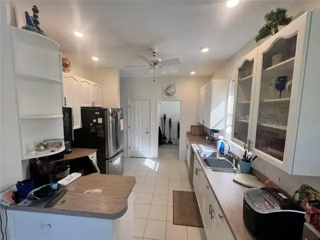 Listing Photo 11