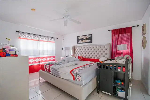 Listing Photo 12