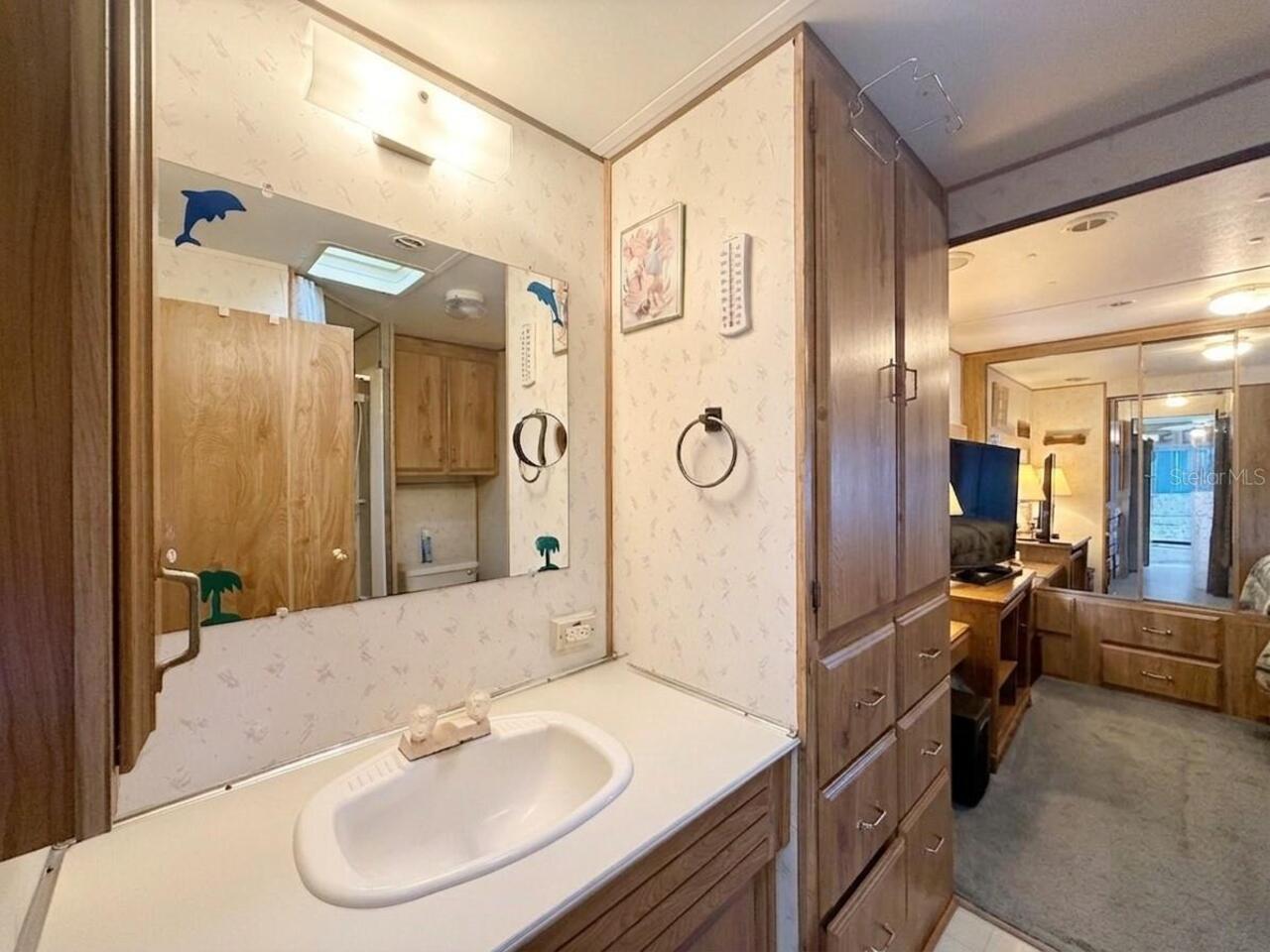 Listing Photo 9
