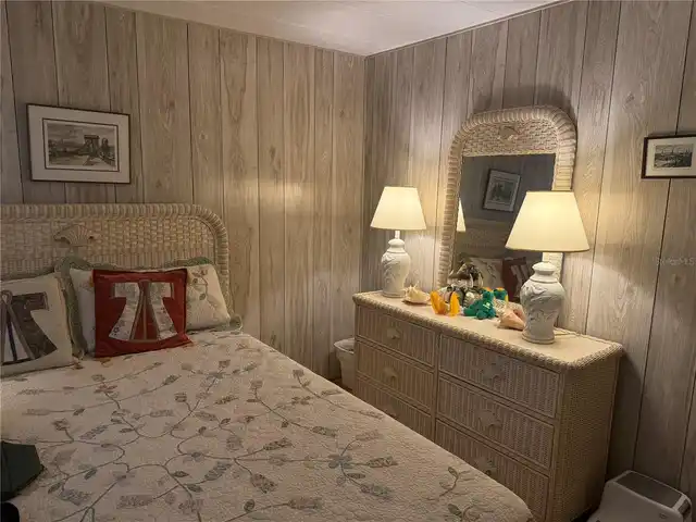Listing Photo 9