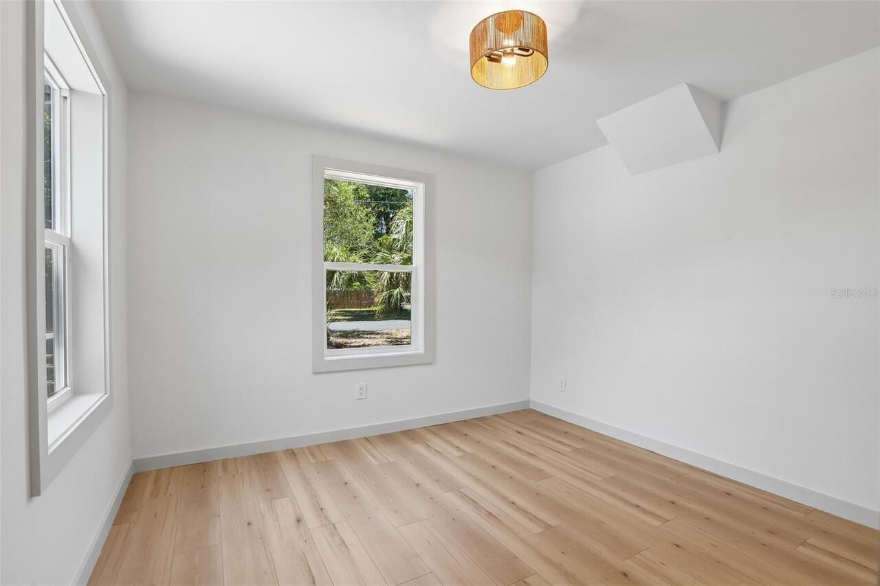 Listing Photo 23