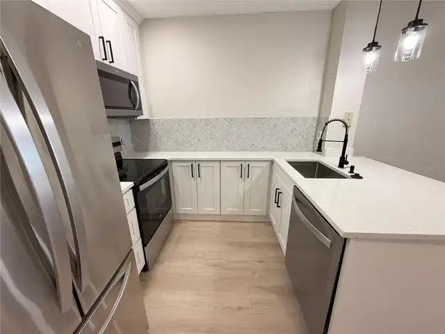 Listing Photo 7