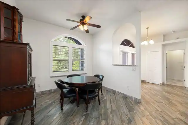 Listing Photo 12