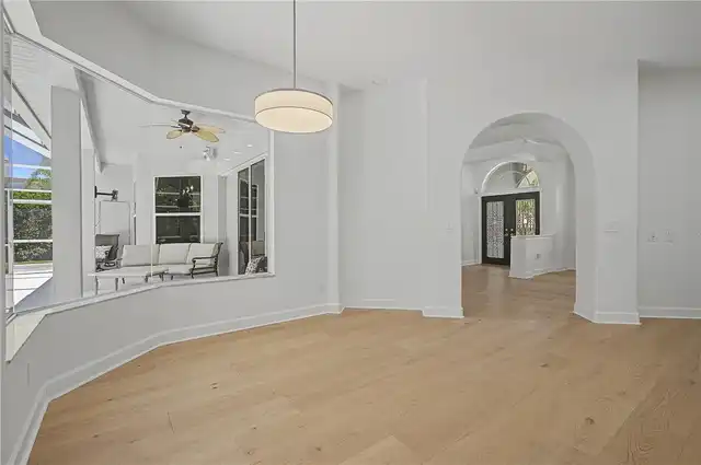 Listing Photo 23