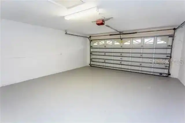 Listing Photo 12