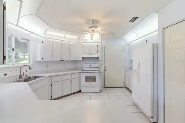 Listing Photo 18