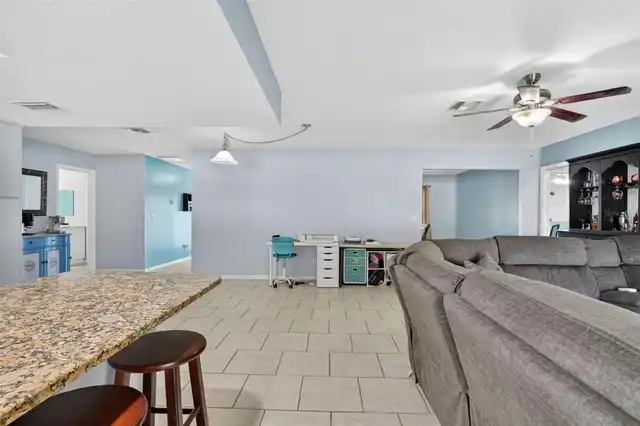 Listing Photo 14