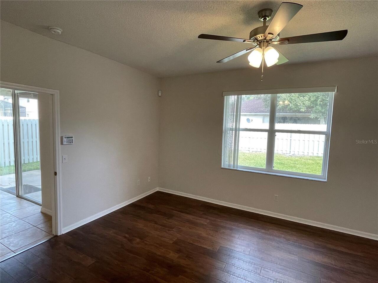 Listing Photo 12