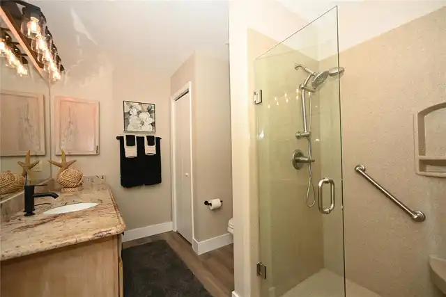 Listing Photo 16