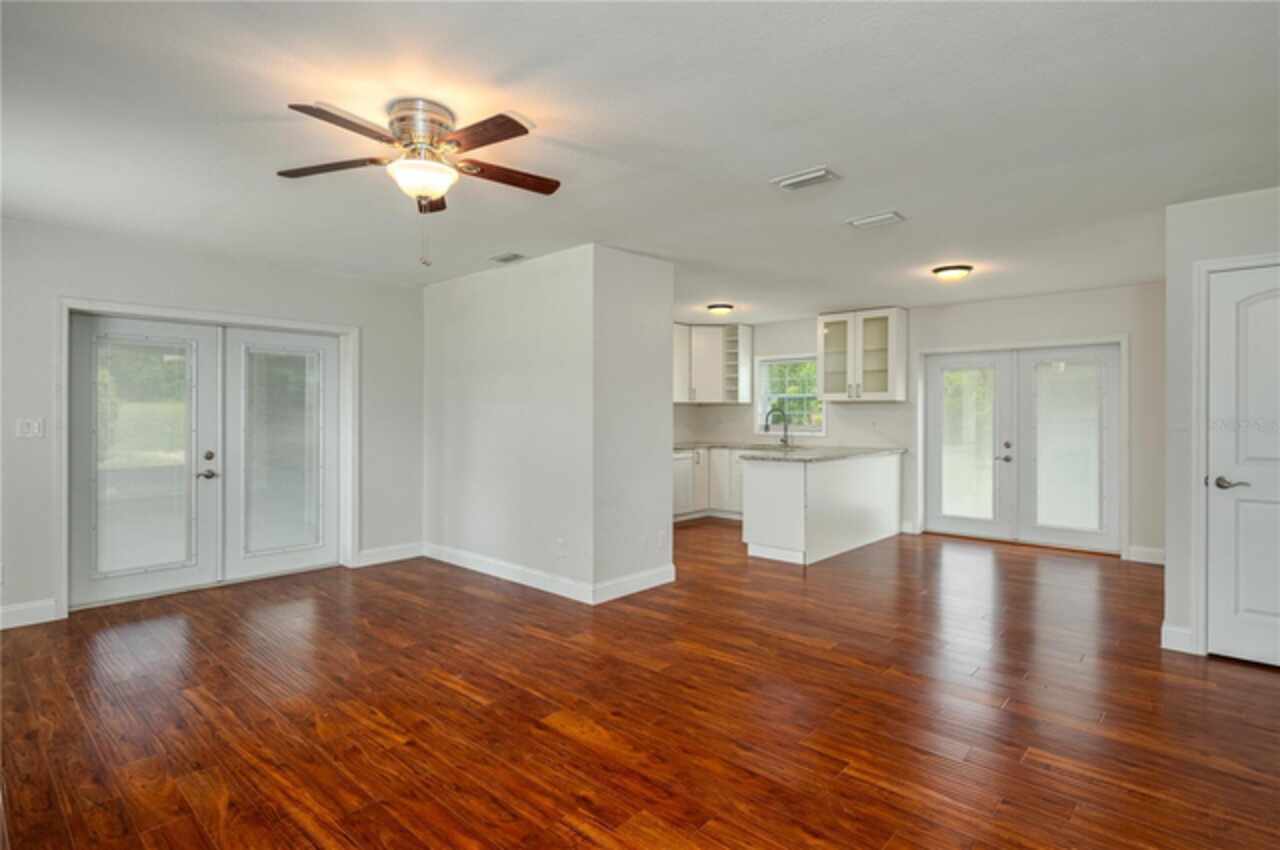 Listing Photo 6