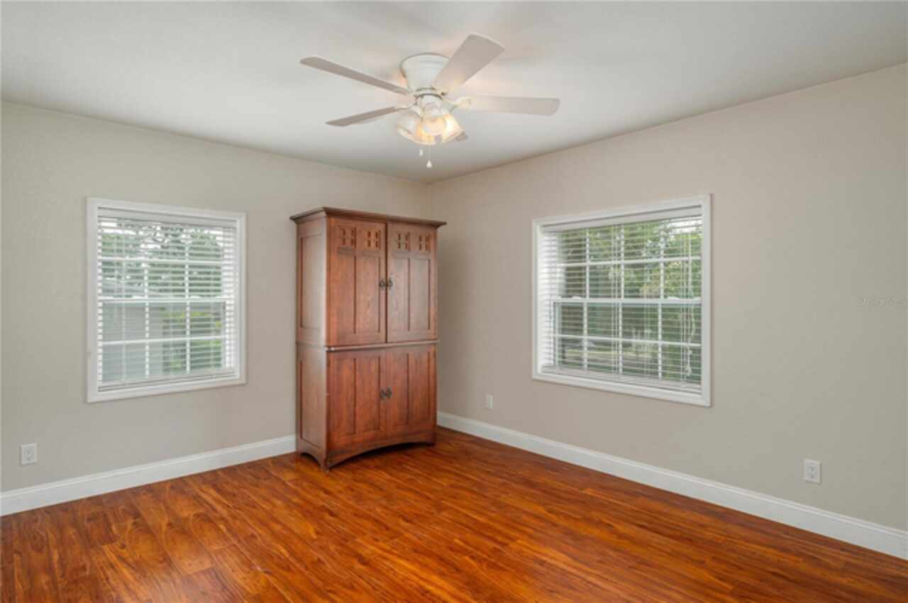 Listing Photo 14