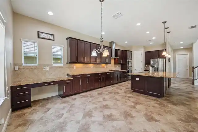 Listing Photo 15