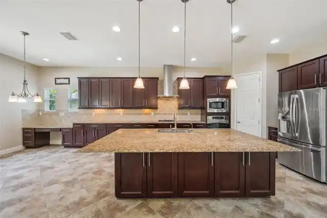 Listing Photo 18