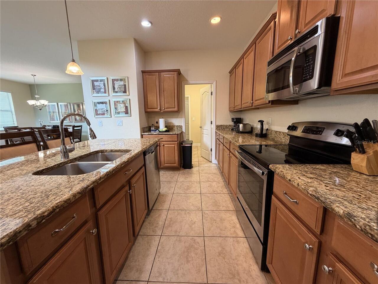 Listing Photo 11