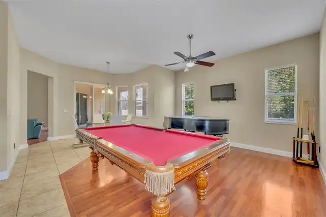 Listing Photo 12