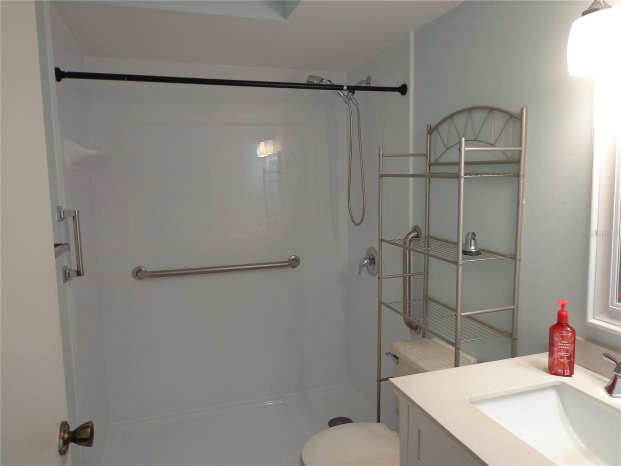 Listing Photo 15