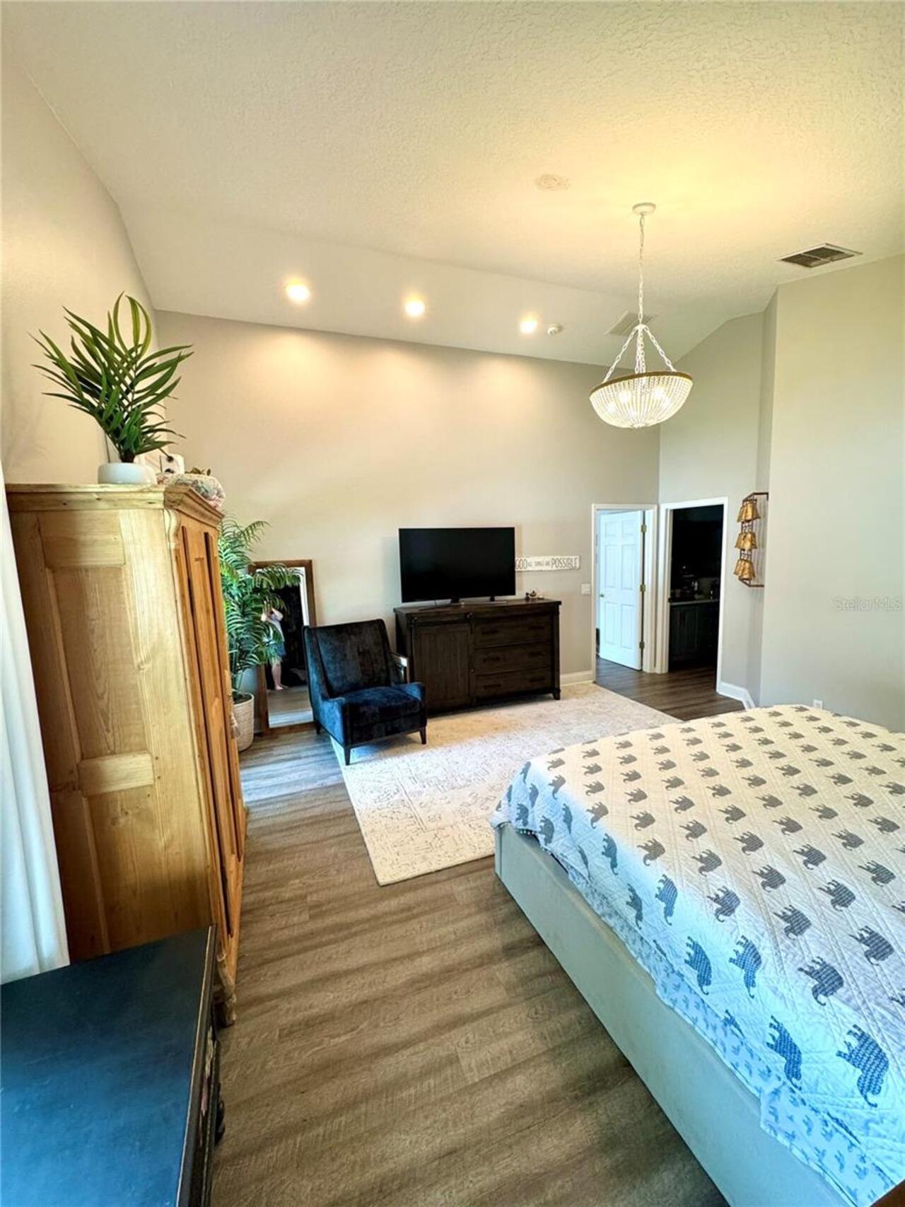 Listing Photo 25