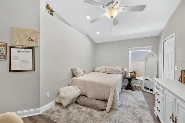 Listing Photo 33