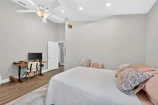 Listing Photo 34