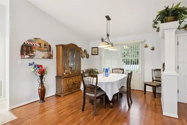 Listing Photo 11