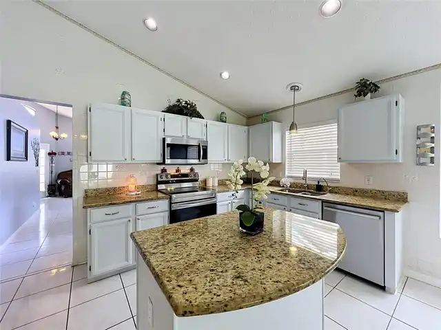 Listing Photo 19