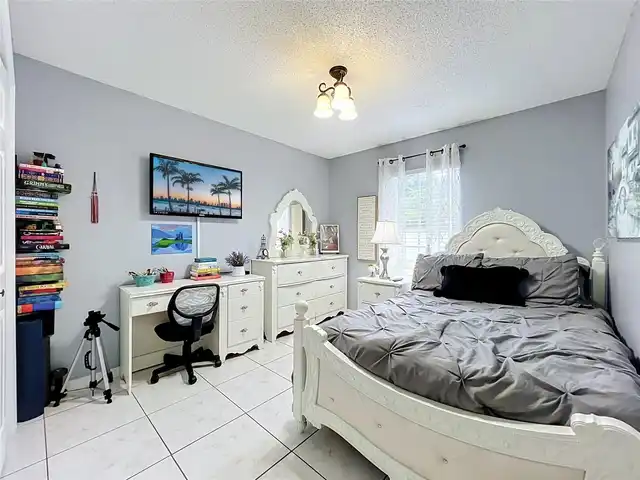 Listing Photo 34