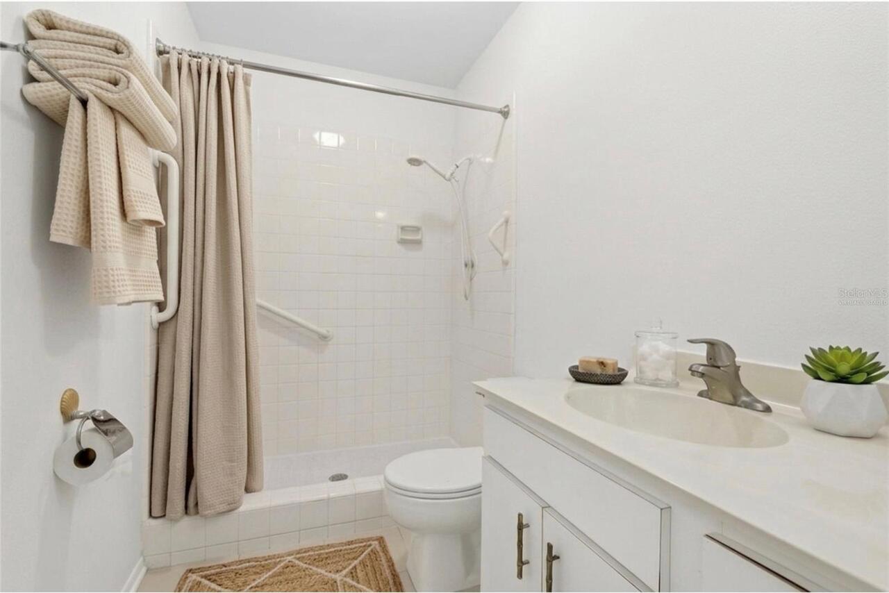 Listing Photo 14
