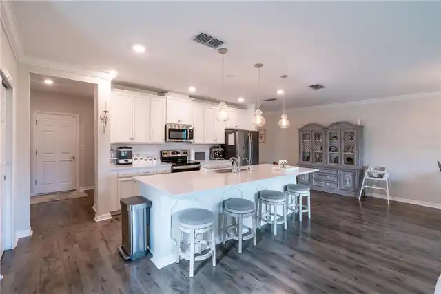 Listing Photo 19