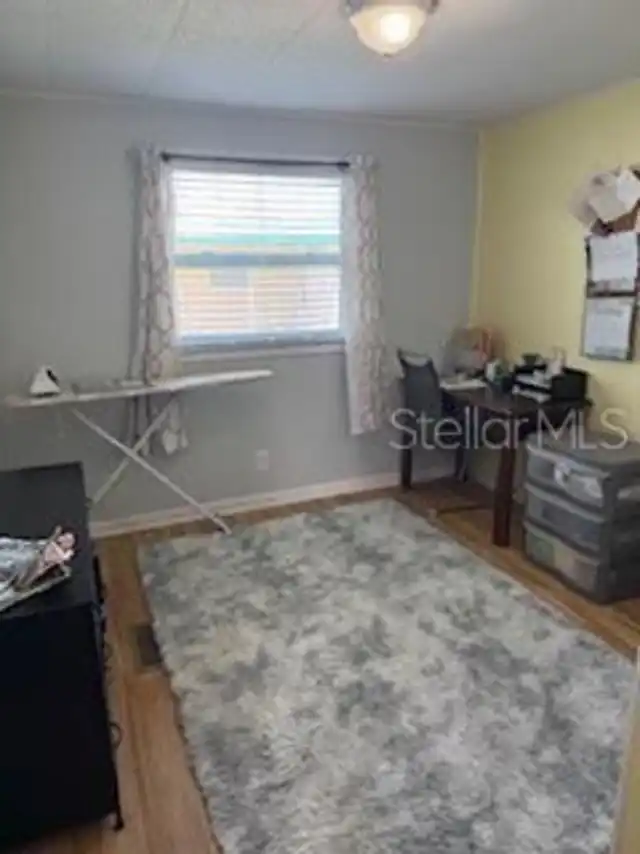 Listing Photo 9